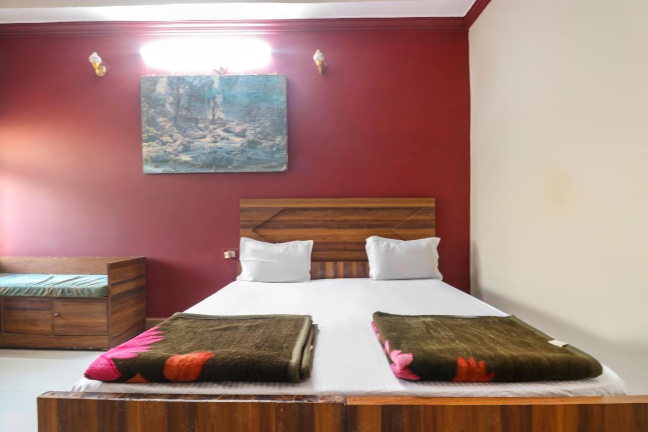 SPOT ON 46266 Hotel Poonam Jagdalpur Exterior foto